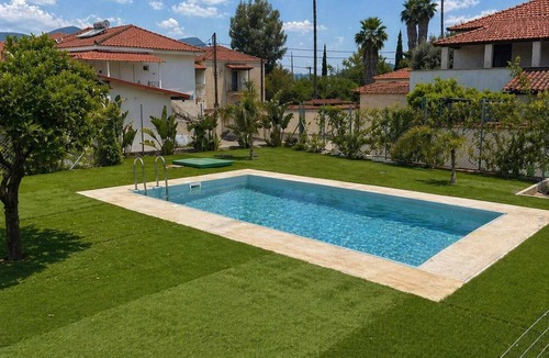 Anemomilos Apartment | Casa Plati 1 - Modern Escape with Pool & Garden