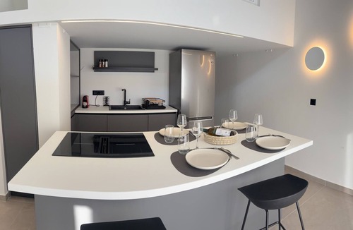 Petaloudes Apartment | Casa Sentido Apartment