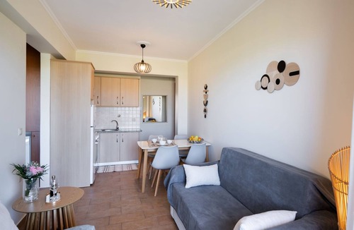 Lefkada Town Apartment | Casa Vardani 2 Modern Central Apartment