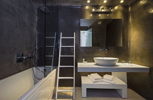 Kamari Hotel | Cavo Bianco Boutique Hotel & Spa