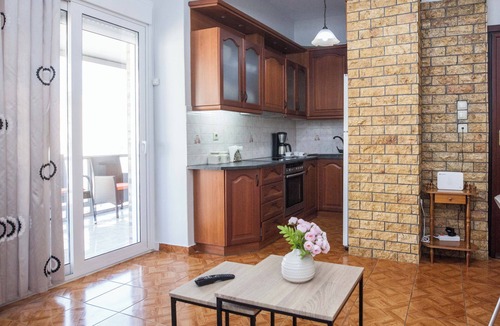 Monastiraki Apartment | Central 2Bd Apt w Balcony by Monastiraki