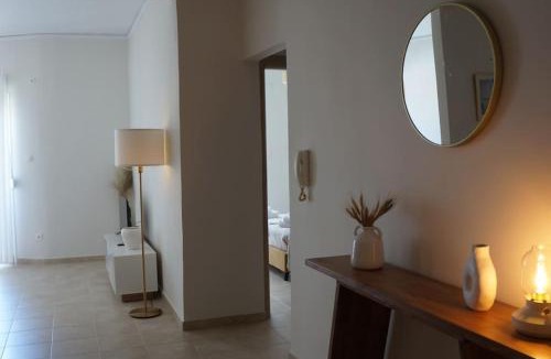 Khalkis Apartment | Central Delight