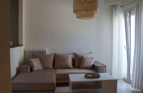 Khalkis Apartment | Central Delight