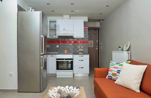 Ilisia Apartment | Central & Spacious Athenian Penthouse Getaway