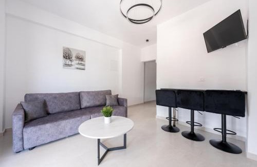 Flogita Apartment | Central Square View Flogita