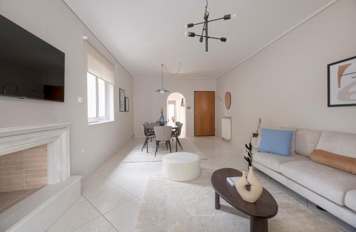 Khalandrion Apartment | Chalandri Living 3BR Luxury Apartment by UPSTREET