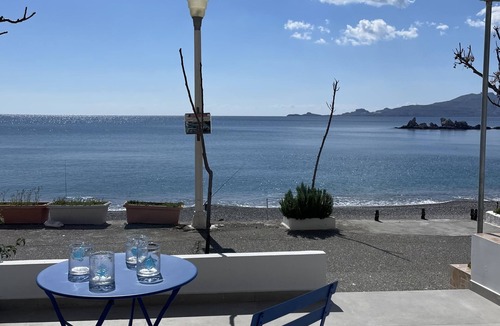 Haraki Apartment | Charaki Escape Chic Seafront Studio