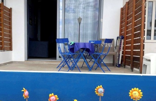 Haraki Apartment | Charaki Escape Chic Studio with Seafront Patio