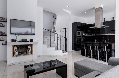 Gennadi House | Charmante Diamond Villa in der Nähe von Gennadi Strand by Interhome