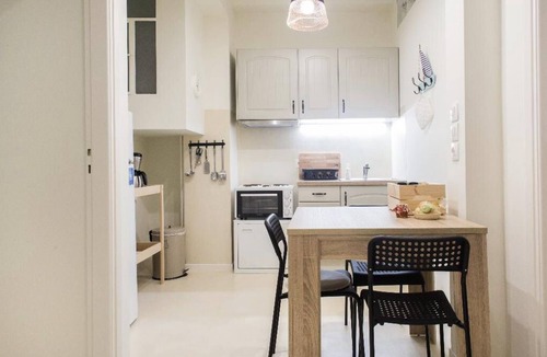 Kallithea Apartment | Charming 1-Bed Apartment near Piraeus port
