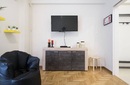 Kallithea Apartment | Charming 1-Bed Apartment near Piraeus port