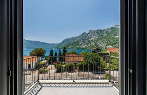 Risan Apartment | Charming 1-bedroom apartment in gorgeous Risan with AC