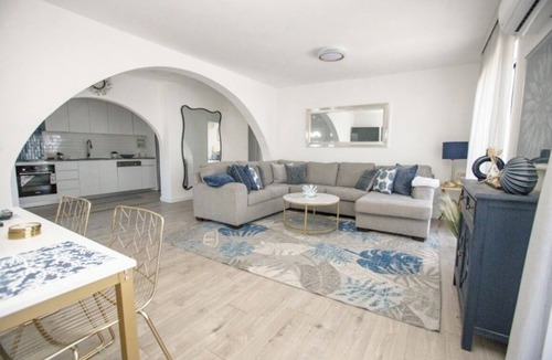Montenegro Coast House | Charming 2-bedroom house in ocean views in Utjeha