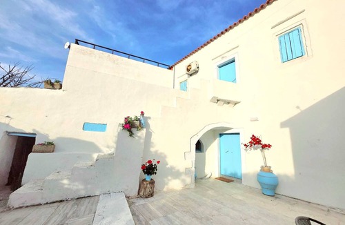 Apokoronas Villa | Charming 3 bed/2 bath Cretan village escape w/ocean view