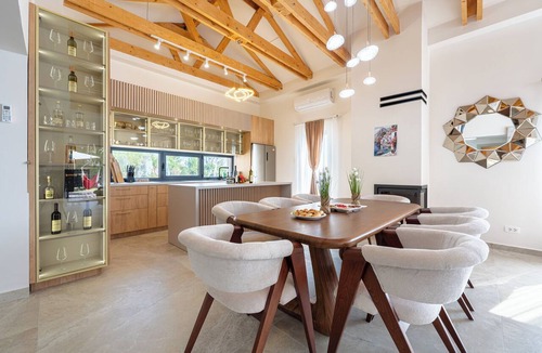 Bratesici Villa | Charming 5-bedroom Villa w/Pool in Peaceful Scenary