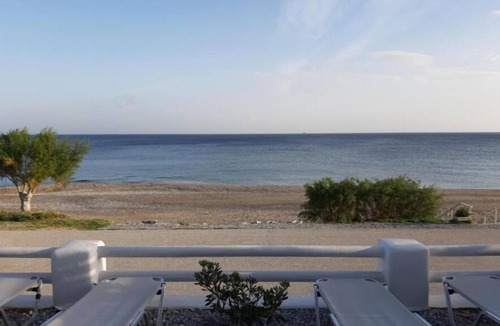 Mourteri Apartment | Charming Apartments next to the Sea
