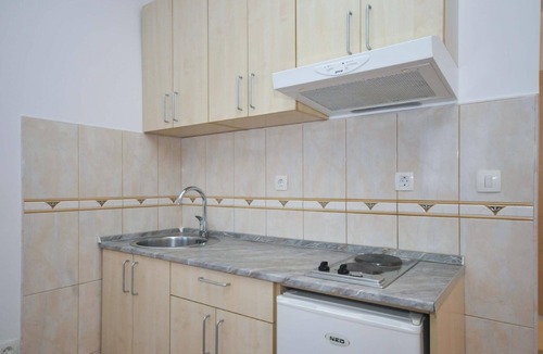 Centar Apartment | Charming Apartment in Centar with French Balcony
