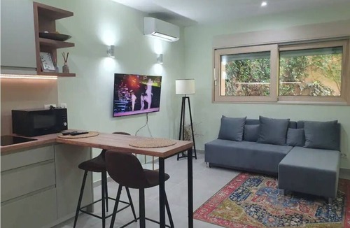Skaljari Apartment | Charming apartment in soothing Kotor with refreshing AC