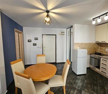Maini Apartment | Charming Central Flat - Balcony with Mountain View, Near Beach