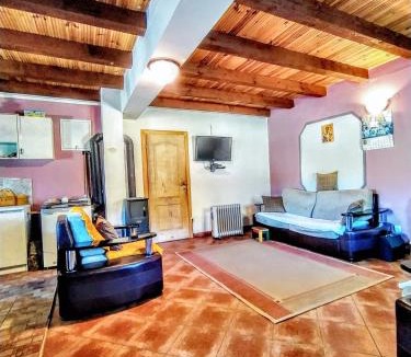 Vrbanje Ski Chalet | Charming chalet in Herceg Novi with fenced garden