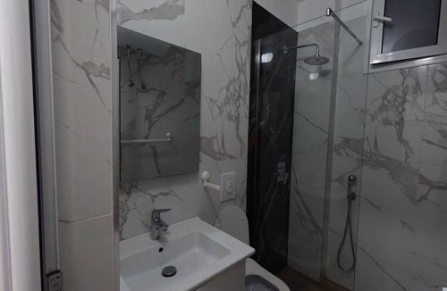 Vlore Apartment | Charming Olympia Sea View Rooms in lovely Vlore