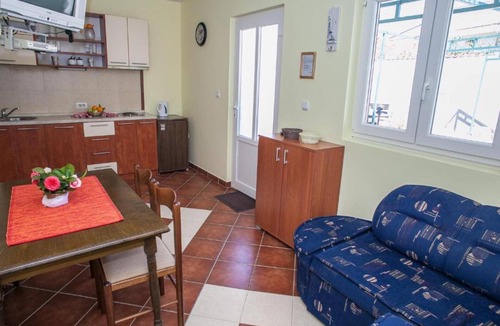 Lepetane Apartment | Charming Seaside Escape in Kotor - One Bedroom Apartment with Garden 3
