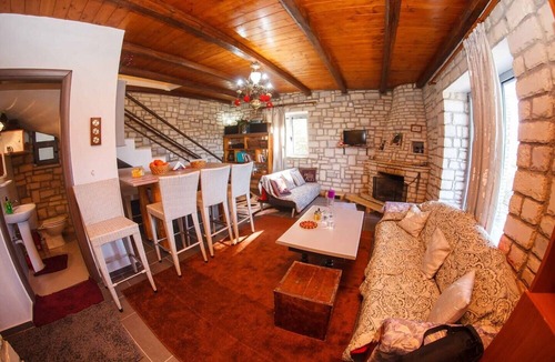 Koumaris Villa | Charming Stone Maisonettes