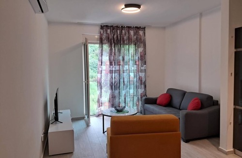 Becici Apartment | Charming studio in enchanting Bečići with AC, WiFi