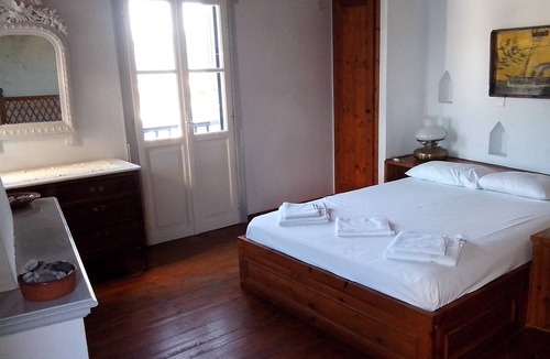 Skopelos Town House | charming & traditional in the old car-free part of town