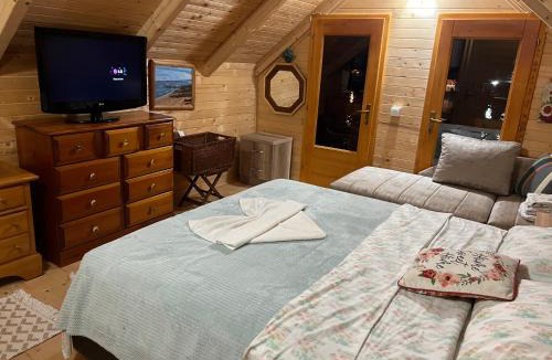Ulcinj House | Cheerful cabin in Ada bojana