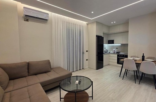Vlore Apartment | Chic Apartament Free Parking