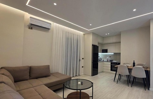 Vlore Apartment | Chic Apartament Free Parking
