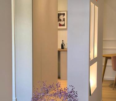 Palaio Faliro Apartment | Chic Athenian Apartment by the Riviera