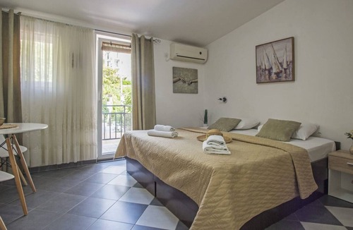 Lepetane Apartment | Chic Studio Flat with Balcony near Beach in Tivat