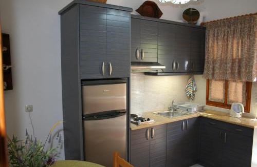 Kampos Apartment | Chrisoula Studios