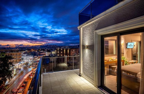 Khalandrion Apartment | Chroma Fashion Rooms & Apartments