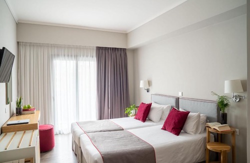 Khalandrion Apartment | Chroma Fashion Rooms & Apartments