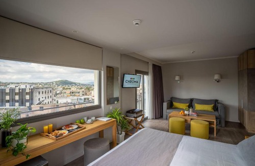 Khalandrion Apartment | Chroma Fashion Rooms & Apartments