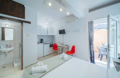 Heraklion Apartment | CITY CENTER STUDIOS H3