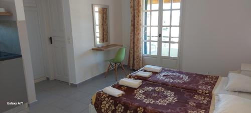 Acharavi Apartment | Claire