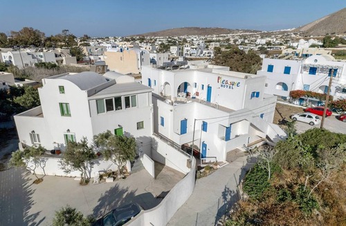 Perissa Apartment | Classic Quadruple Room 2 with Balcony and Air Conditioning