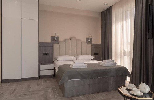 Dobra Voda House | Classic Triple Room with Sea View and Balcony (403)