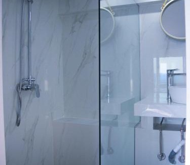 Ladadika Apartment | cloud9-skg