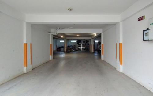 Podmaine Apartment | Club House Apartment with Garden and Pool