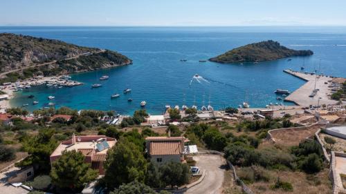 Elation Villa | Coastal Paradise Found - Komis' Private Pool Retreat