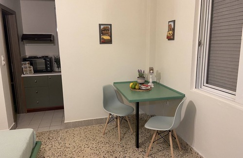 Rhodes Town Apartment | Colourful apartment next to Monte Smith!