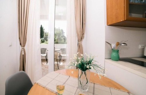 Ulcinj Apartment | Comfort Apartment with Sea view & Pino