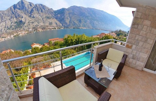 Muo Apartment | Comfort One-Bedroom Apartment with Balcony