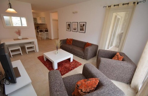 Muo Apartment | Comfort One-Bedroom Apartment with Balcony