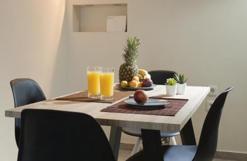 Anafiotika Apartment | Comfortable apartment at the foot of the Odeon of Herodes Atticus